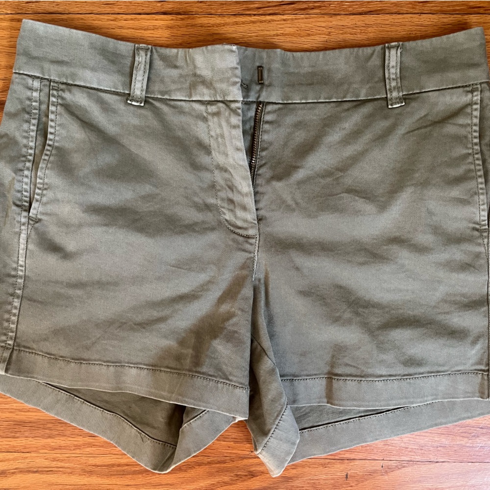 J Crew size 6 chino shorts 4” inseam